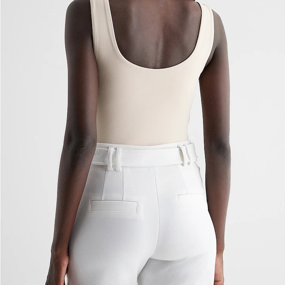 Body Contour High Compression Scoop Neck Bodysuit - Picture 3 of 3